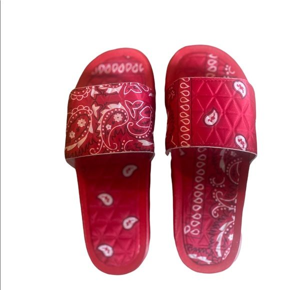 Flip Flops 🩴 - Picture 2 of 4